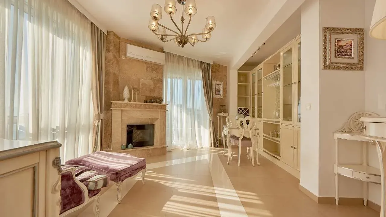 Sale, three bedroom apartment, 150m², Bečići, Budva