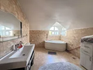 Izdavanje, kuća, 180m², Donja Gorica, Podgorica - image 9