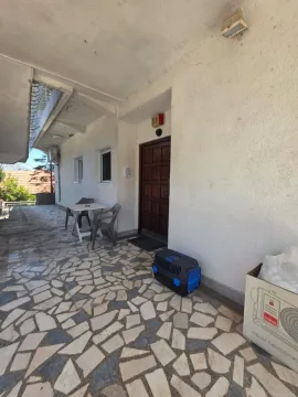 Izdavanje, trosoban stan, 130m², Preko Morače, Podgorica - image 20