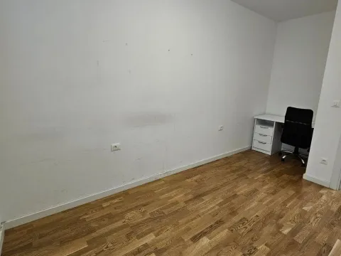 Izdavanje, trosoban stan, 116m², Zabjelo, Podgorica - image 5