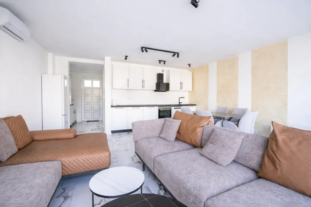 Prodaja, kuća, 84m², Tivat, Crna Gora