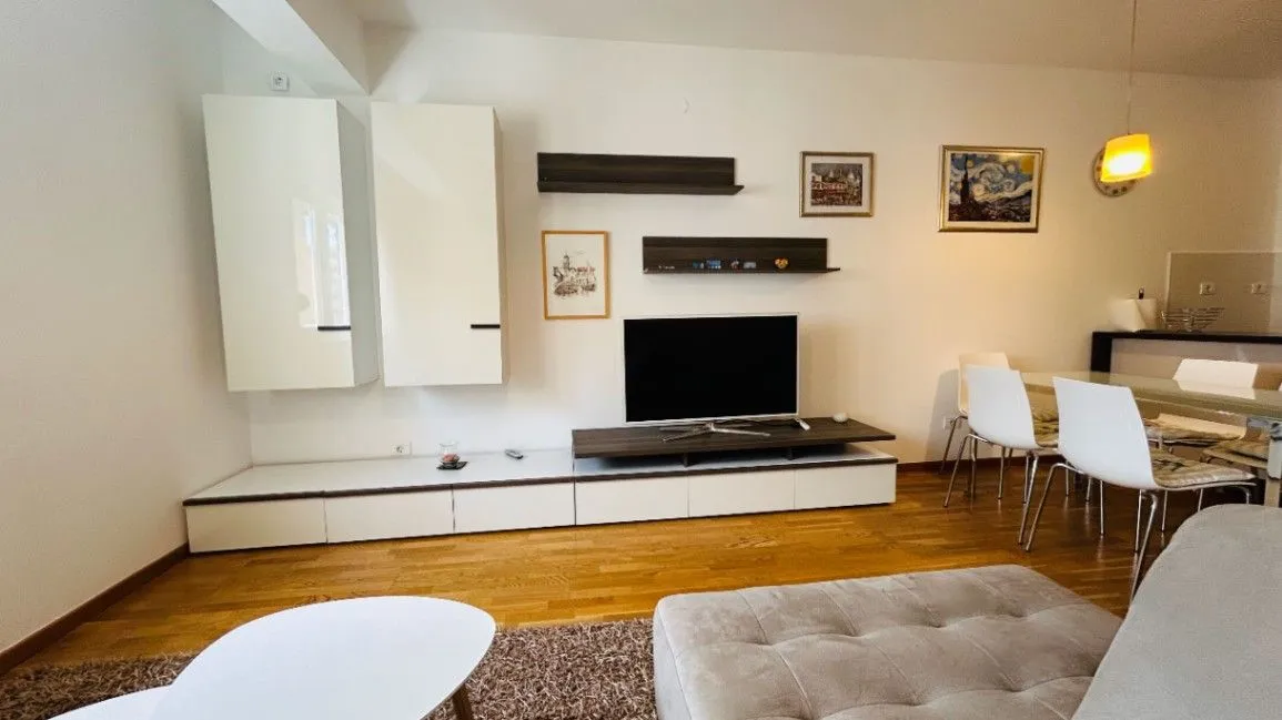 Rent, one bedroom apartment, 54m², City Kvart, Podgorica