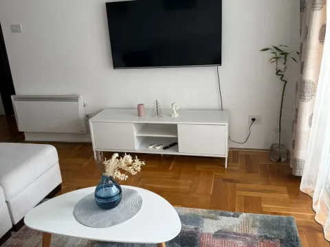 Prodaja, dvosoban stan, 56m², City Kvart, Podgorica - image 4