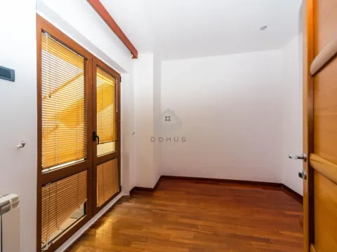 Izdavanje, kuća, 270m², Gorica C, Podgorica - image 21