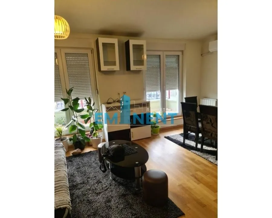 Izdavanje, trosoban stan, 91m², Voždovac Sve Podlokacije, Beograd