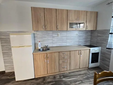 Izdavanje, jednosoban stan, 65m², Gradiošnica, Tivat - image 2