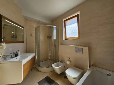 Prodaja, dvosoban stan, 106m², Dobrota, Kotor - image 11