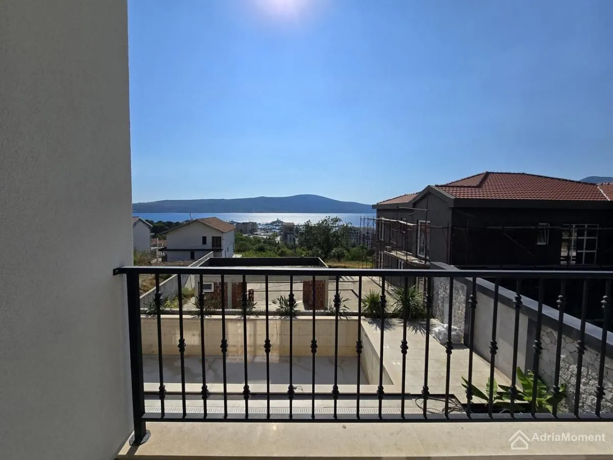 Prodaja, dvosoban stan, 61m², Centar, Tivat