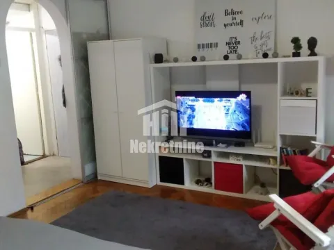 Rent, one bedroom apartment, 38m², Vračar Hram, Vračar Sve Podlokacije - image 2