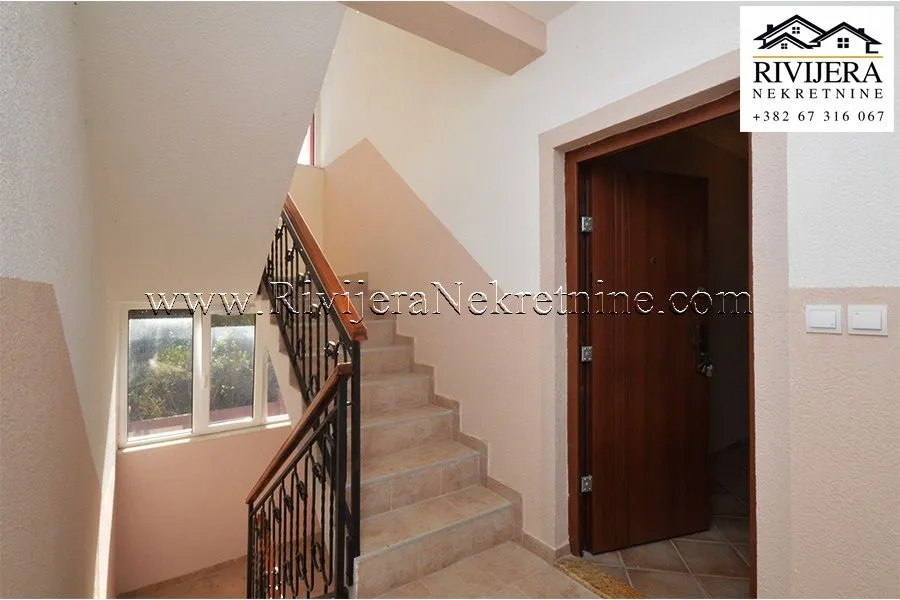 Prodaja, dvosoban stan, 80m², Radanovići, Kotor