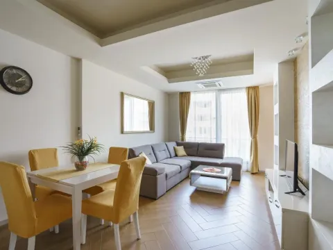 Rent, one bedroom apartment, 50m², Budva, Crna Gora - image 2