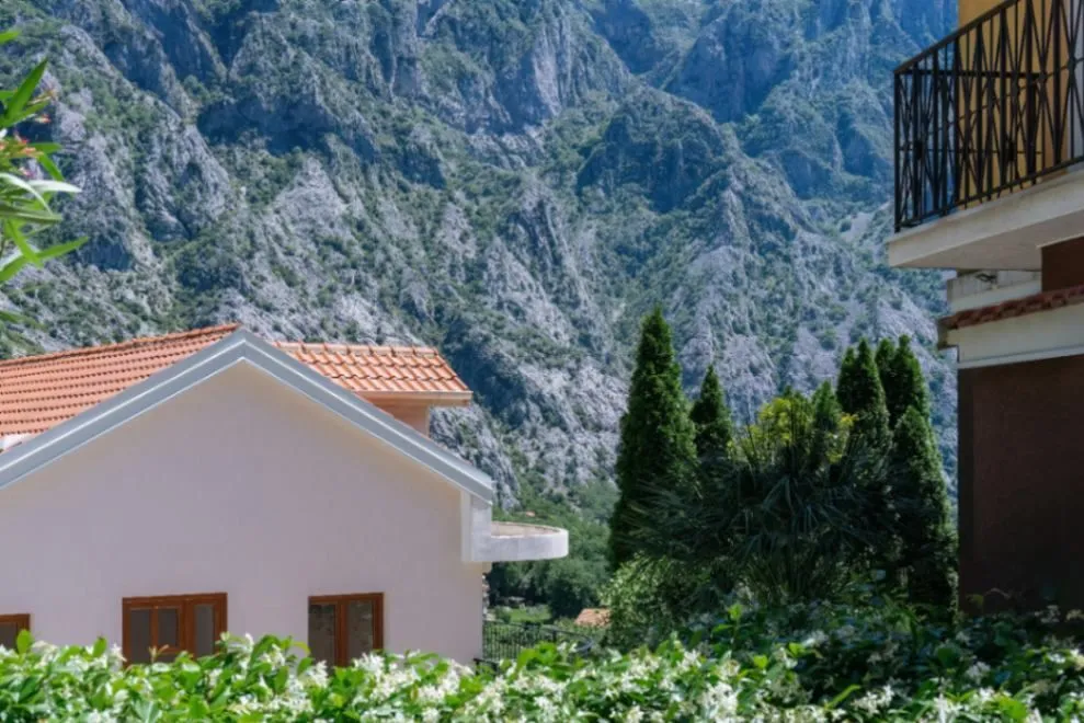 Prodaja, dvosoban stan, 178m², Gornji Orahovac, Kotor