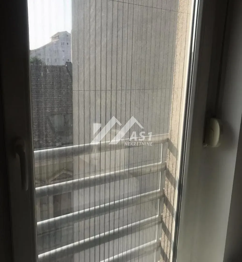 Izdavanje, jednosoban stan, 40m², Rotkvarija, Novi Sad Sve Podlokacije