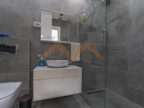 Izdavanje, dvosoban stan, 70m², Centar, Podgorica - image 11