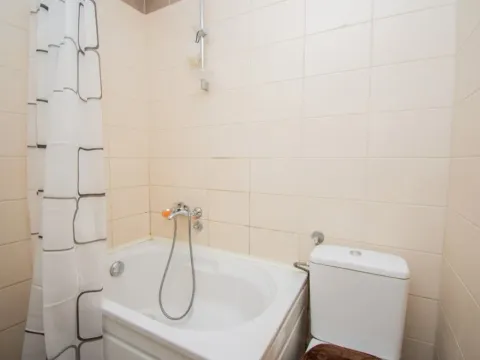 Izdavanje, trosoban stan, 80m², Dalmatinska ulica, Podgorica - image 3