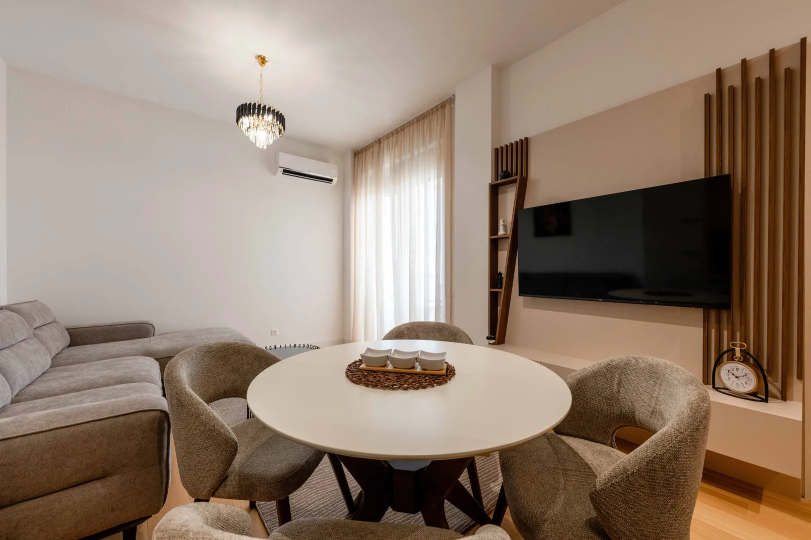 Izdavanje, jednosoban stan, 41m², Bečići, Budva