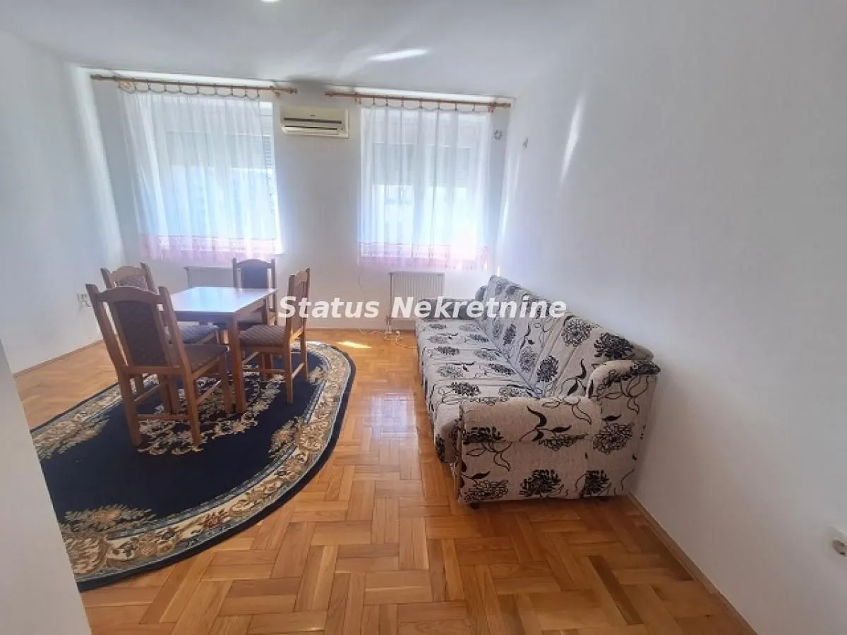 Izdavanje, garsonjera, 25m², Grbavica, Novi Sad Sve Podlokacije