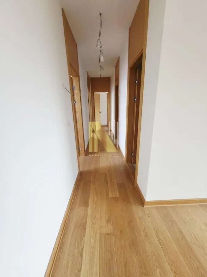 Prodaja, četvorosoban stan, 121m², Podbara, Novi Sad Sve Podlokacije
