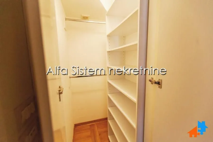 Izdavanje, dvosoban stan, 48m², Čubura, Beograd