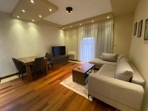Izdavanje, dvosoban stan, 63m², Centar, Podgorica - image 10