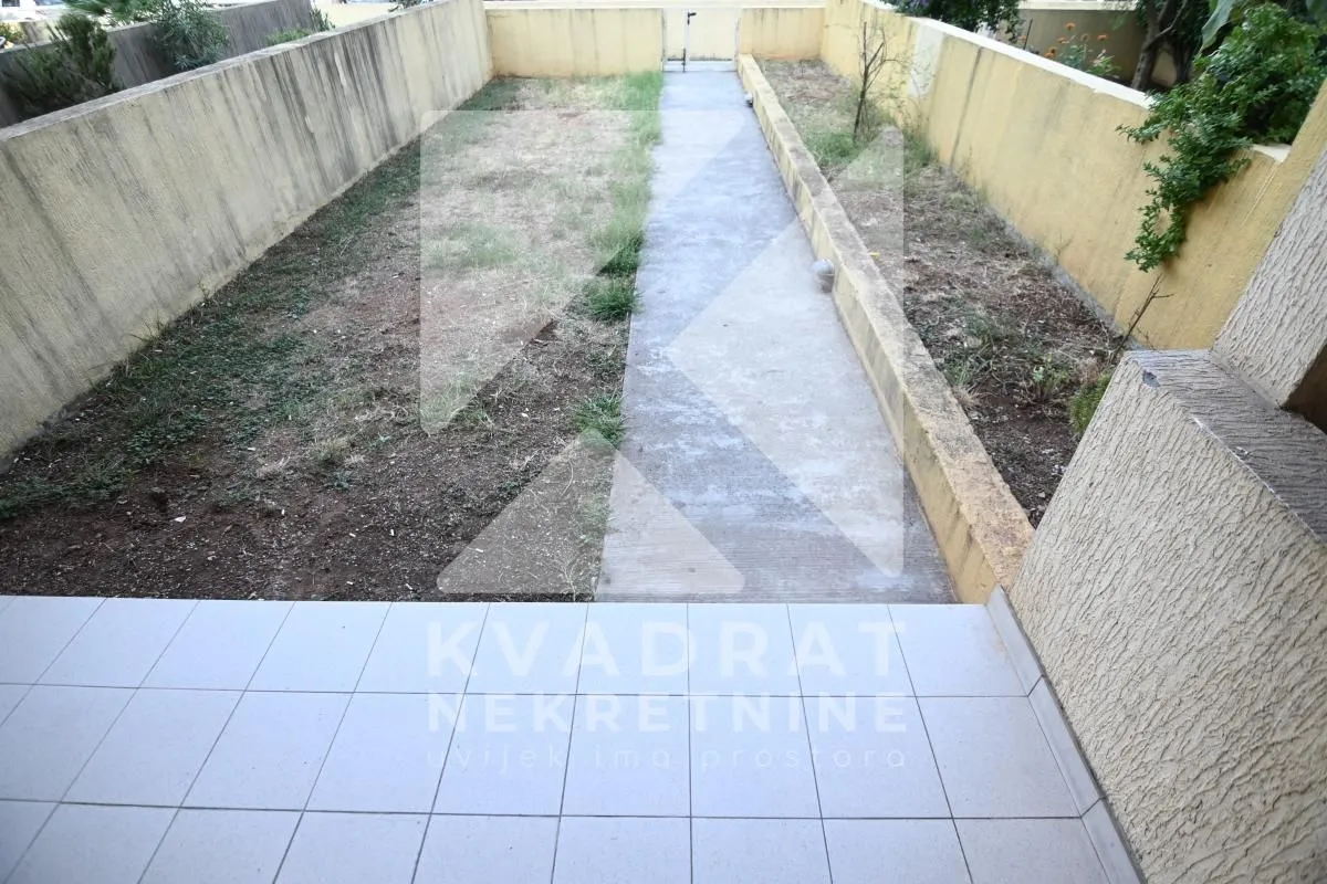 Prodaja, dvosoban stan, 65m², Stari Aerodrom, Podgorica