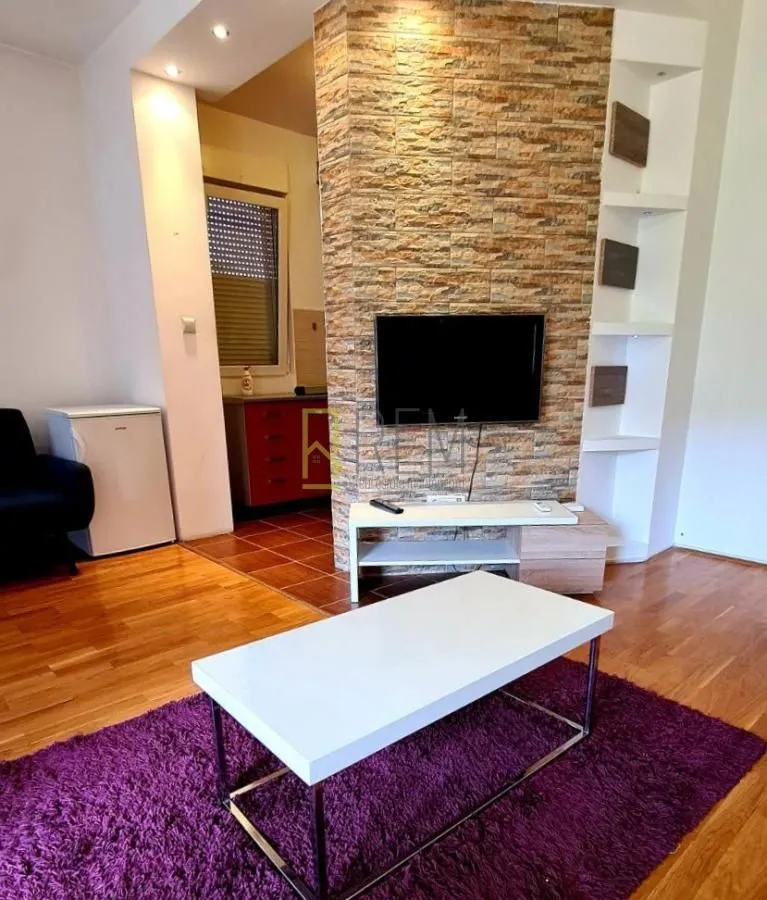 Prodaja, jednosoban stan, 48m², Tološi, Podgorica