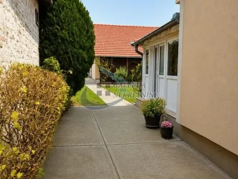 Prodaja, kuća, 190m², Centar, Inđija - image 3