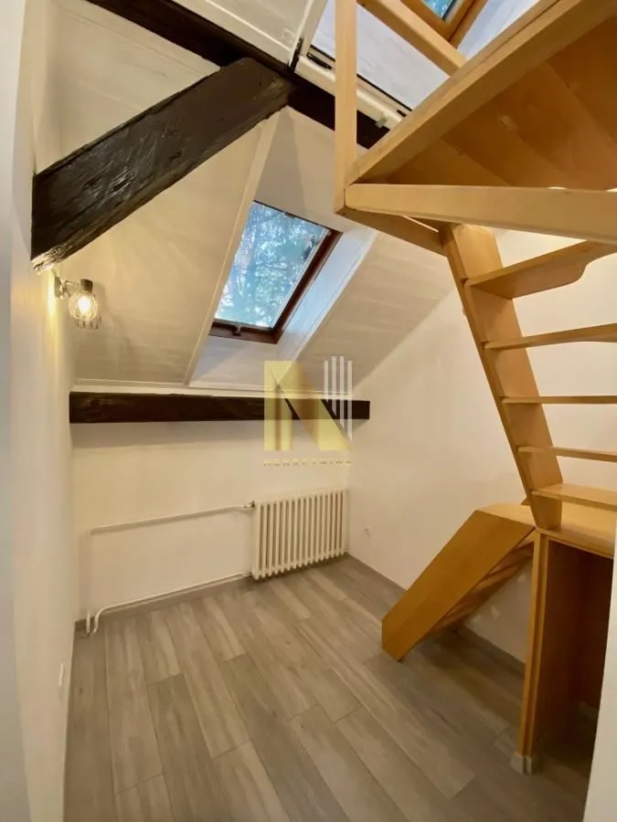 Prodaja, kuća, 199m², Socijalno, Novi Sad Sve Podlokacije
