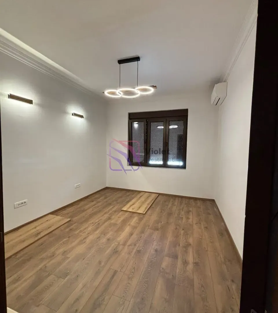 Rent, office space, 70m², Centar, Podgorica
