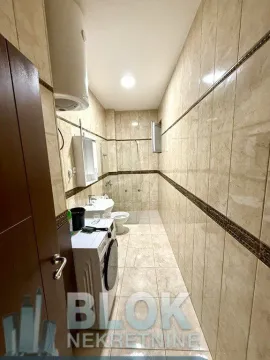 Izdavanje, dvosoban stan, 70m², Centar, Podgorica - image 2