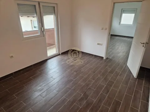 Sale, three bedroom apartment, 69m², Medijana, Niš - image 3