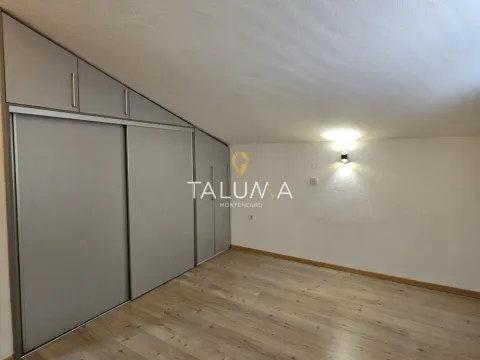 Izdavanje, kuća, 210m², Masline, Podgorica - image 18