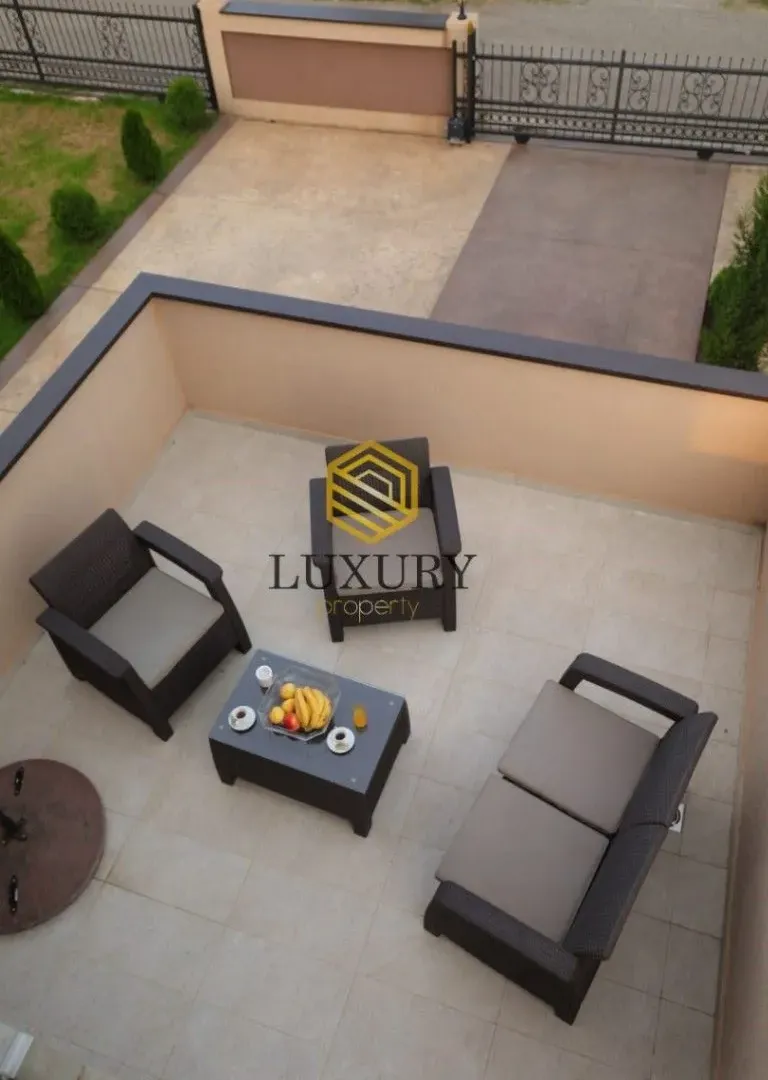 Rent, house, 250m², Tološi, Podgorica