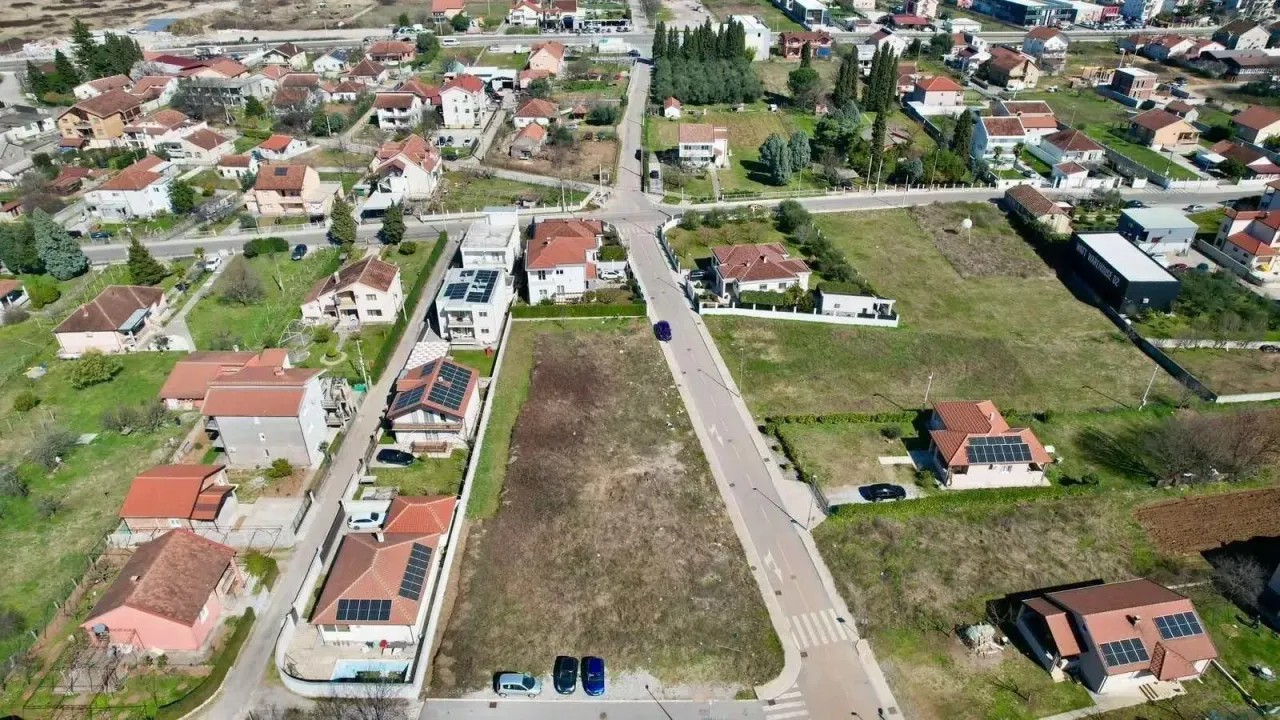 Sale, land lot, 2122m², Podgorica, Crna Gora