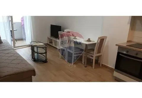 Izdavanje, garsonjera, 31m², Budva, Crna Gora
