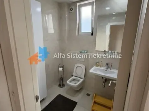 Rent, four bedroom apartment, 157m², Senjak, Beograd - image 10