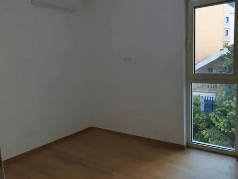 Sale, two bedroom apartment, 65m², Centar, Budva - image 6