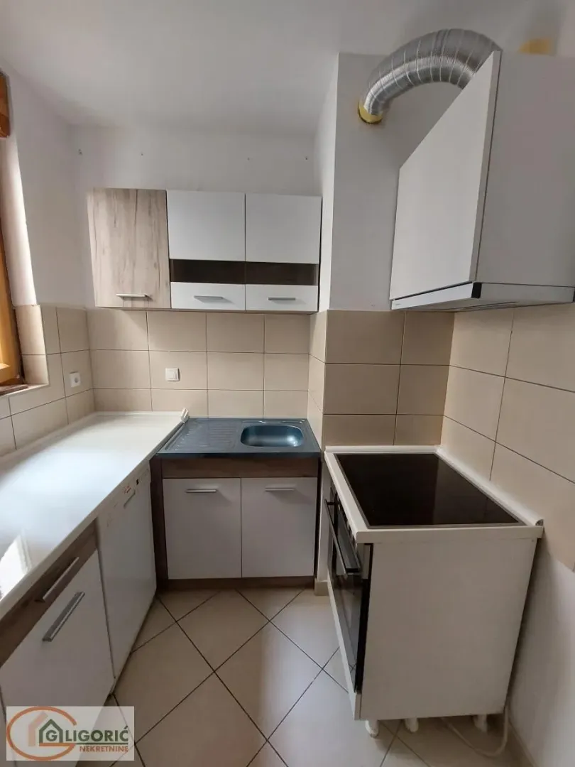 Rent, four bedroom apartment, 95m², Lion, Zvezdara Sve Podlokacije