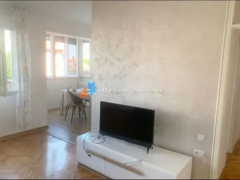 Izdavanje, dvosoban stan, 51m², Kalenić Pijaca, Vračar Sve Podlokacije - image 3