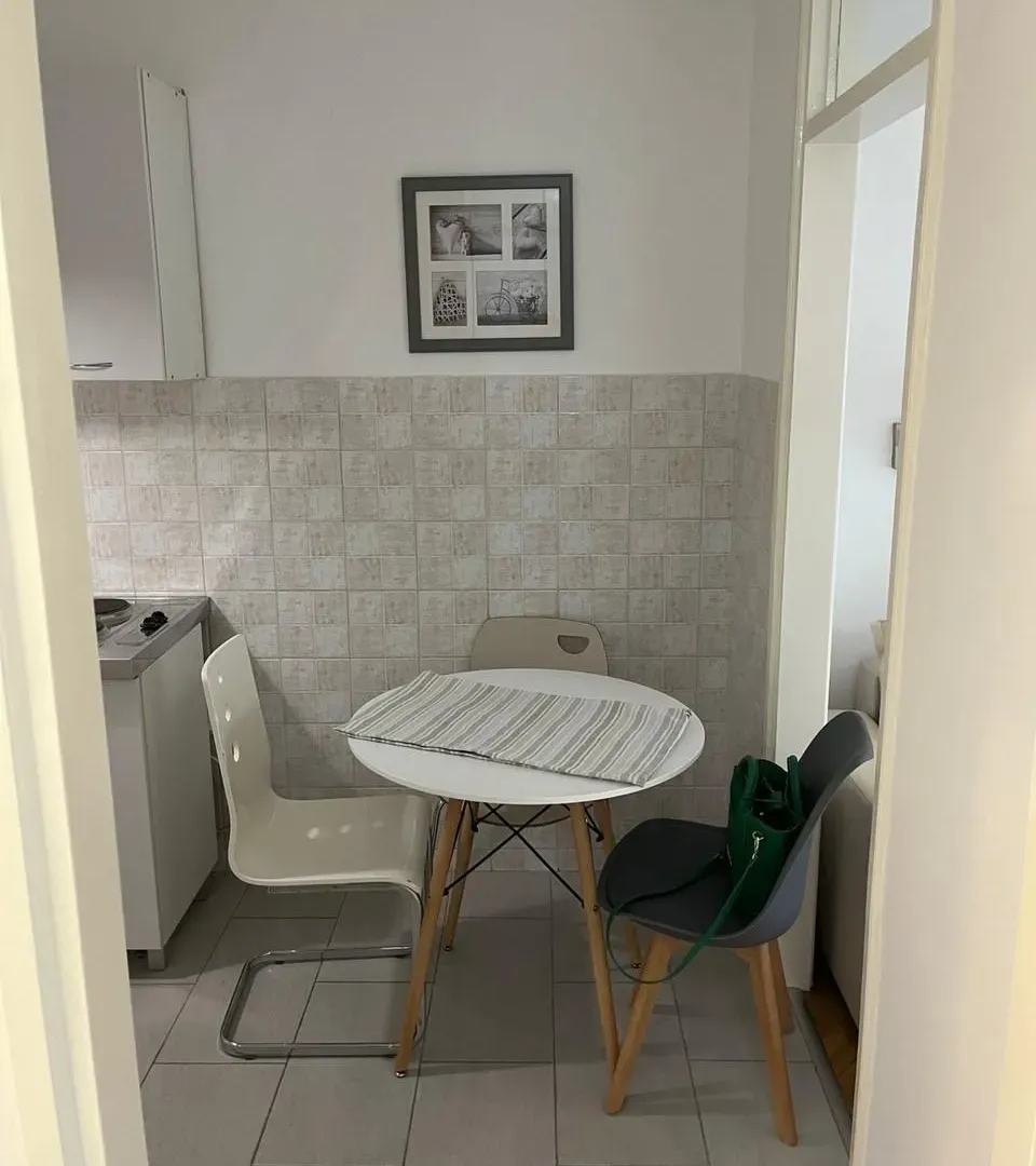 Izdavanje, jednosoban stan, 37m², City Kvart, Podgorica