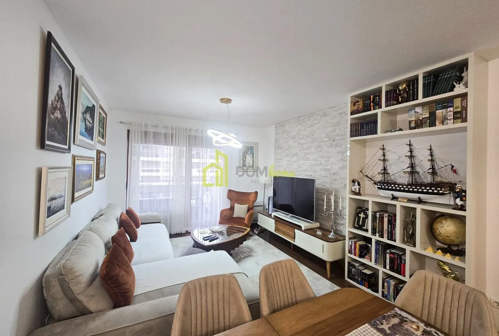 Izdavanje, dvosoban stan, 69m², Master Kvart, Podgorica