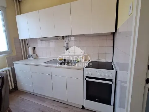 Izdavanje, jednosoban stan, 45m², Kanarevo Brdo, Beograd - image 6