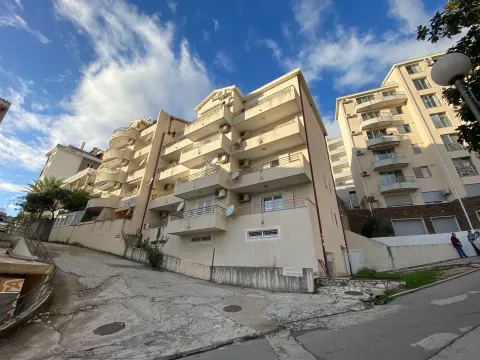 Sale, two bedroom apartment, 51m², Bečići, Budva - image 7