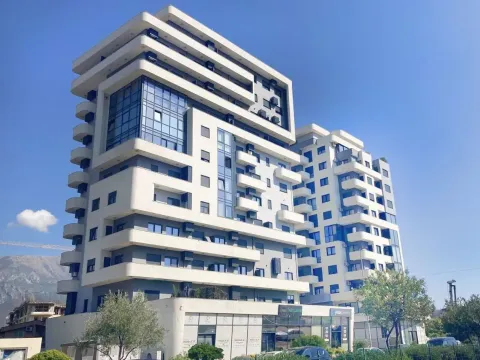 Rent, two bedroom apartment, 54m², Centar, Bar - image 2