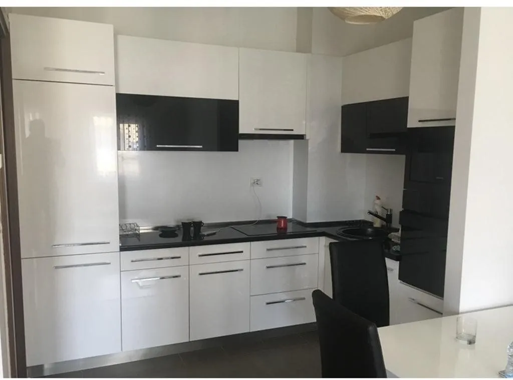 Izdavanje, jednosoban stan, 55m², City Kvart, Podgorica