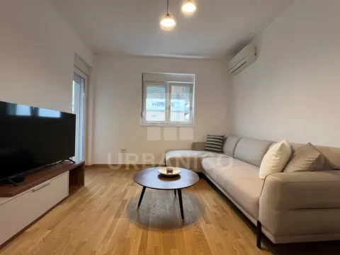 Rent, one bedroom apartment, 49m², Stari Aerodrom, Podgorica - image 2