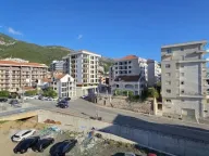 Izdavanje, jednosoban stan, 48m², Bečići, Budva - image 1