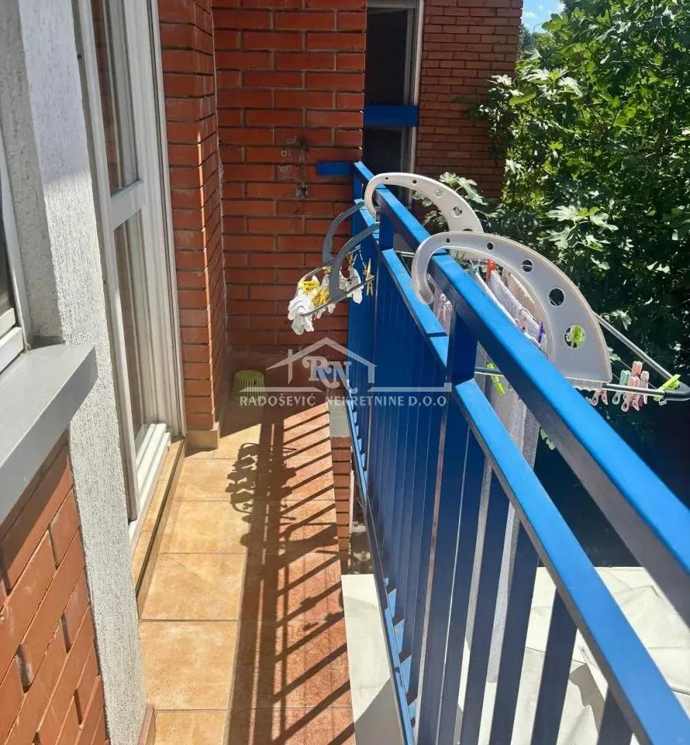 Prodaja, trosoban stan, 100m², Labudovo Brdo, Beograd