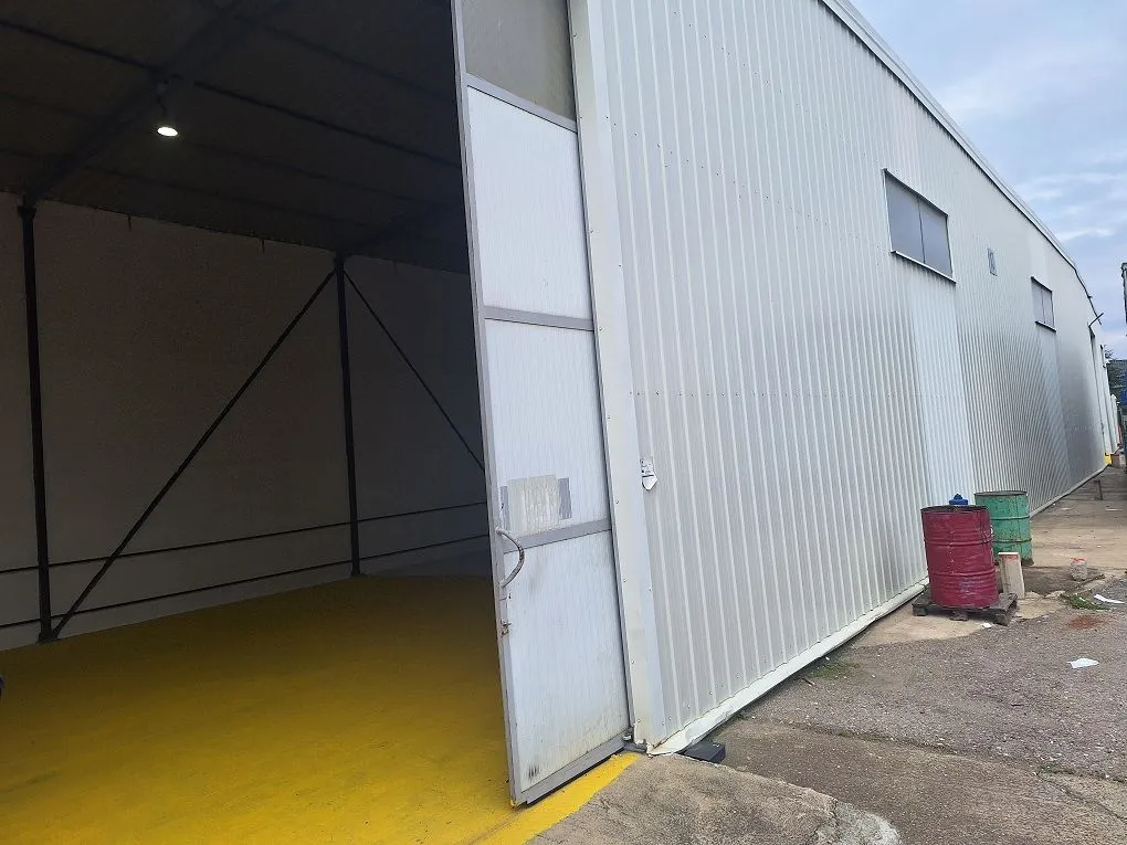 Rent, office space, 650m², Dobanovci, Surčin