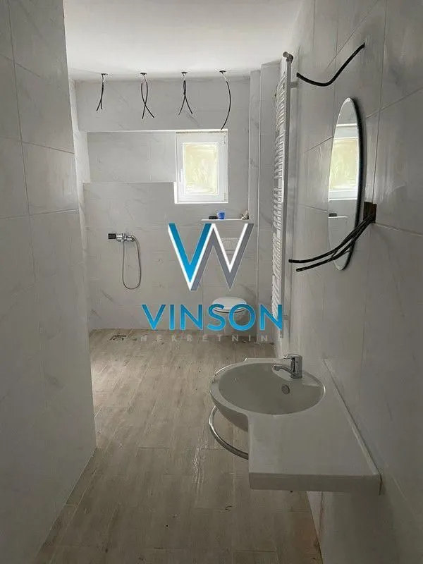 Rent, office space, 970m², Beočić, Rekovac
